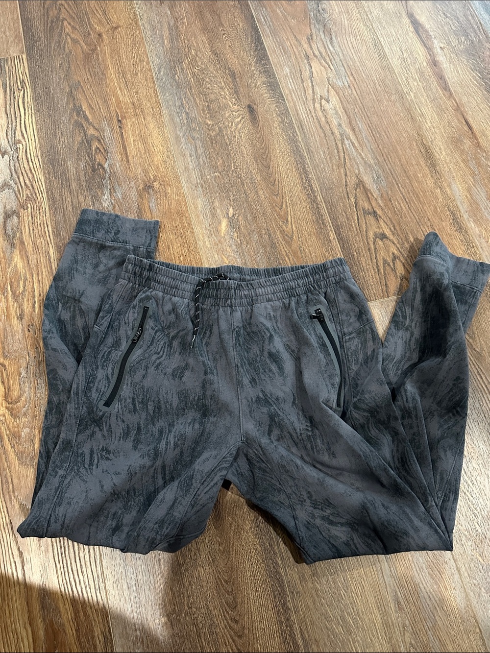 Old Navy Men's Charcoal Black Patterned Joggers